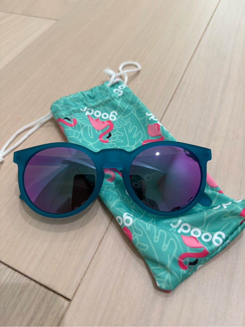 Goodr Polarized Round Sunglasses Blue/Purple Mirror Lenses w/ Flamingo Pouch